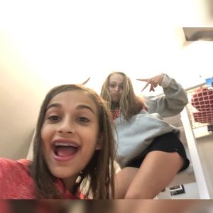 Meet your Posher, Brenna